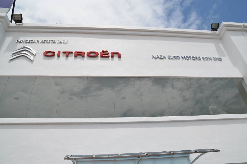 Citroen Car Showroom